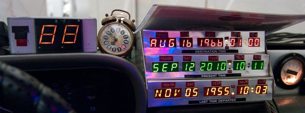 SCM Patterns for versioning services